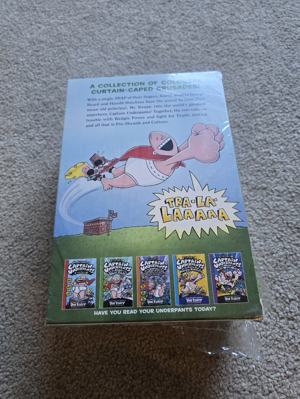 Captain Underpants Colossal Color Collection – 5 Book Box Set - Picture 5 of 10
